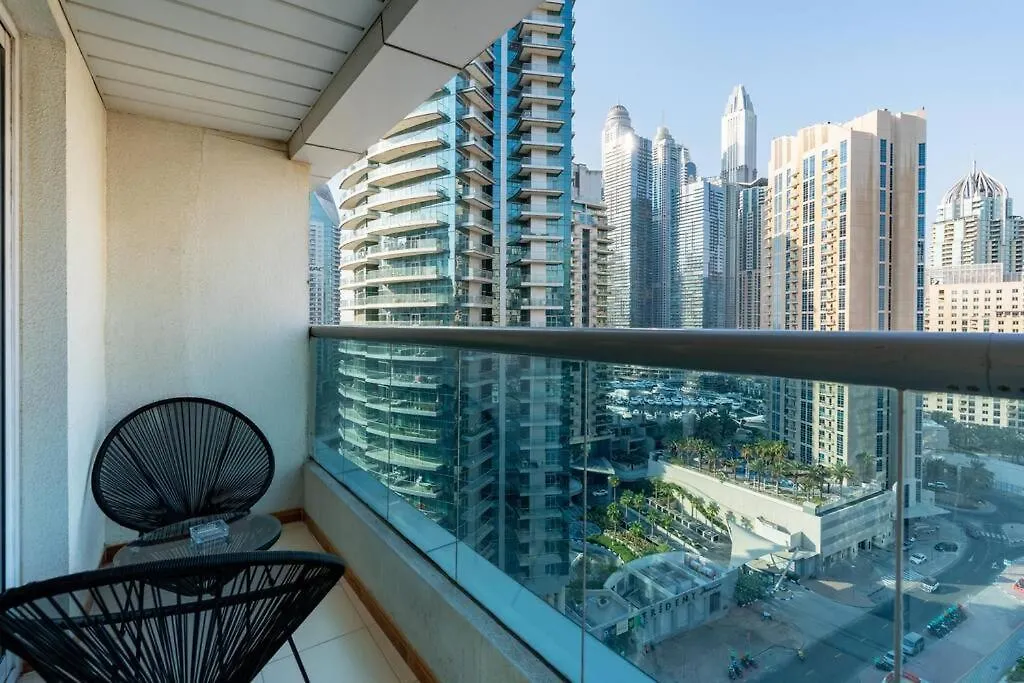 Large Studio Attached To Metro - Dubai Marina Diamond3 Apartment