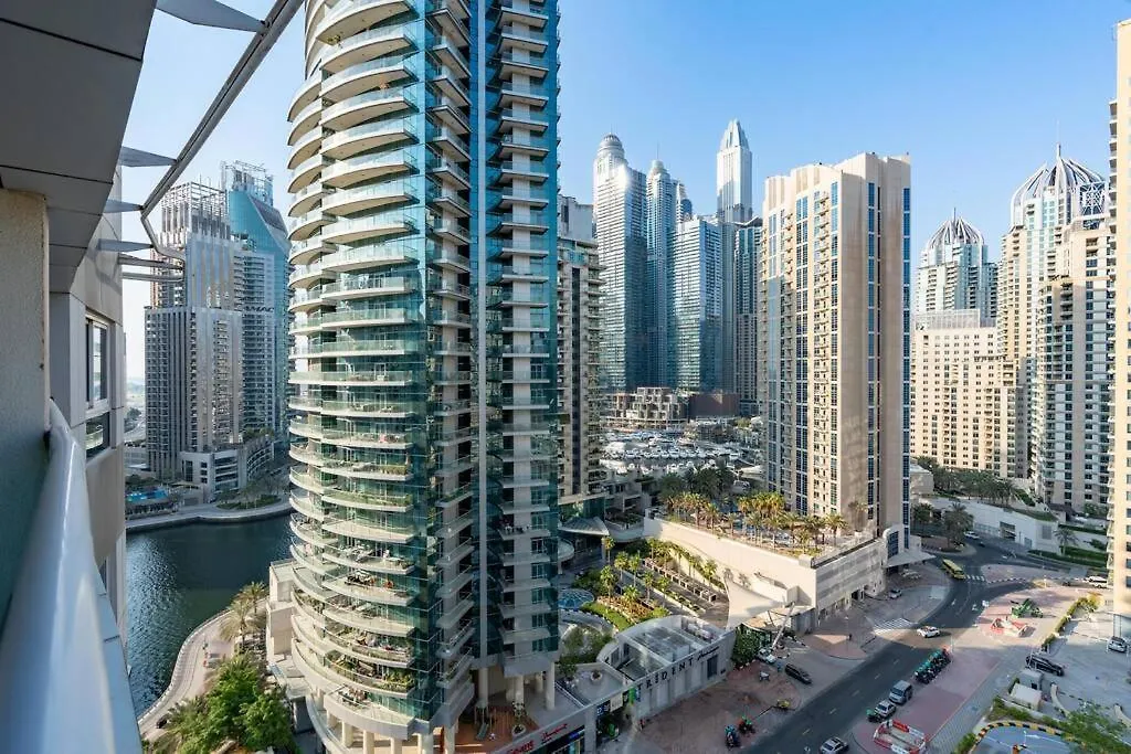 Large Studio Attached To Metro - Dubai Marina Diamond3 0*,