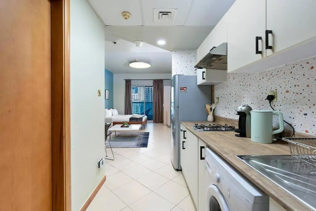 Large Studio Attached To Metro - Dubai Marina Diamond3 United Arab Emirates