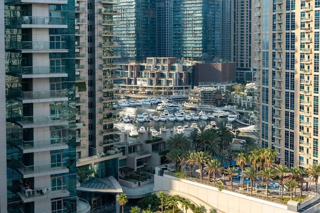 Large Studio Attached To Metro - Dubai Marina Diamond3 0*,